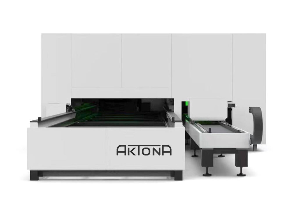 Wycinarka laserowa TR6020-RA marki AKTONA. Biała maszyna przemysłowa do cięcia laserowego.
